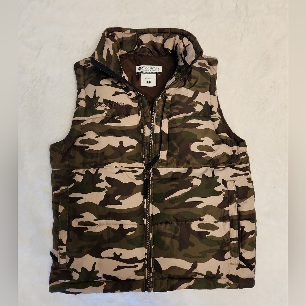 Columbia Puffer Vest Camo Green Youth Size 8